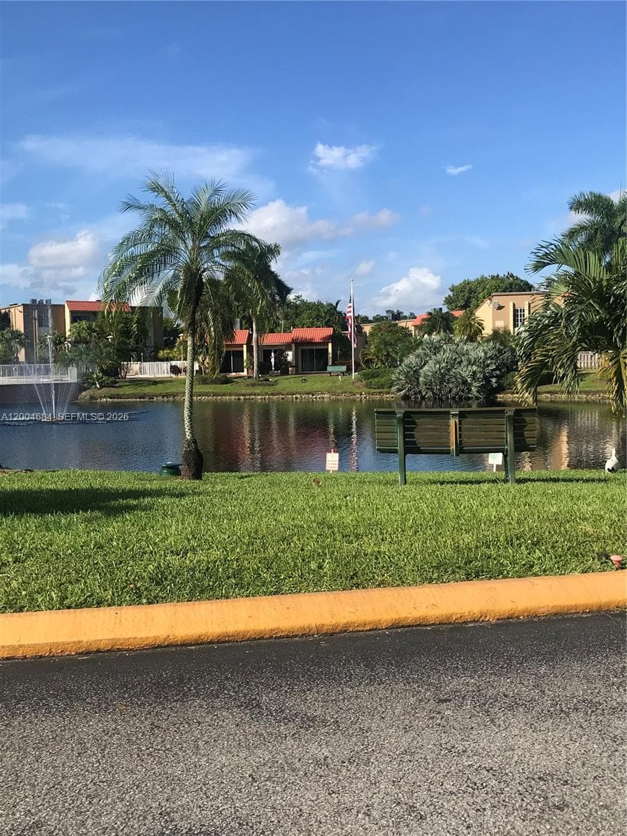 Condo at 5112 NW 79 AV, Doral, FL