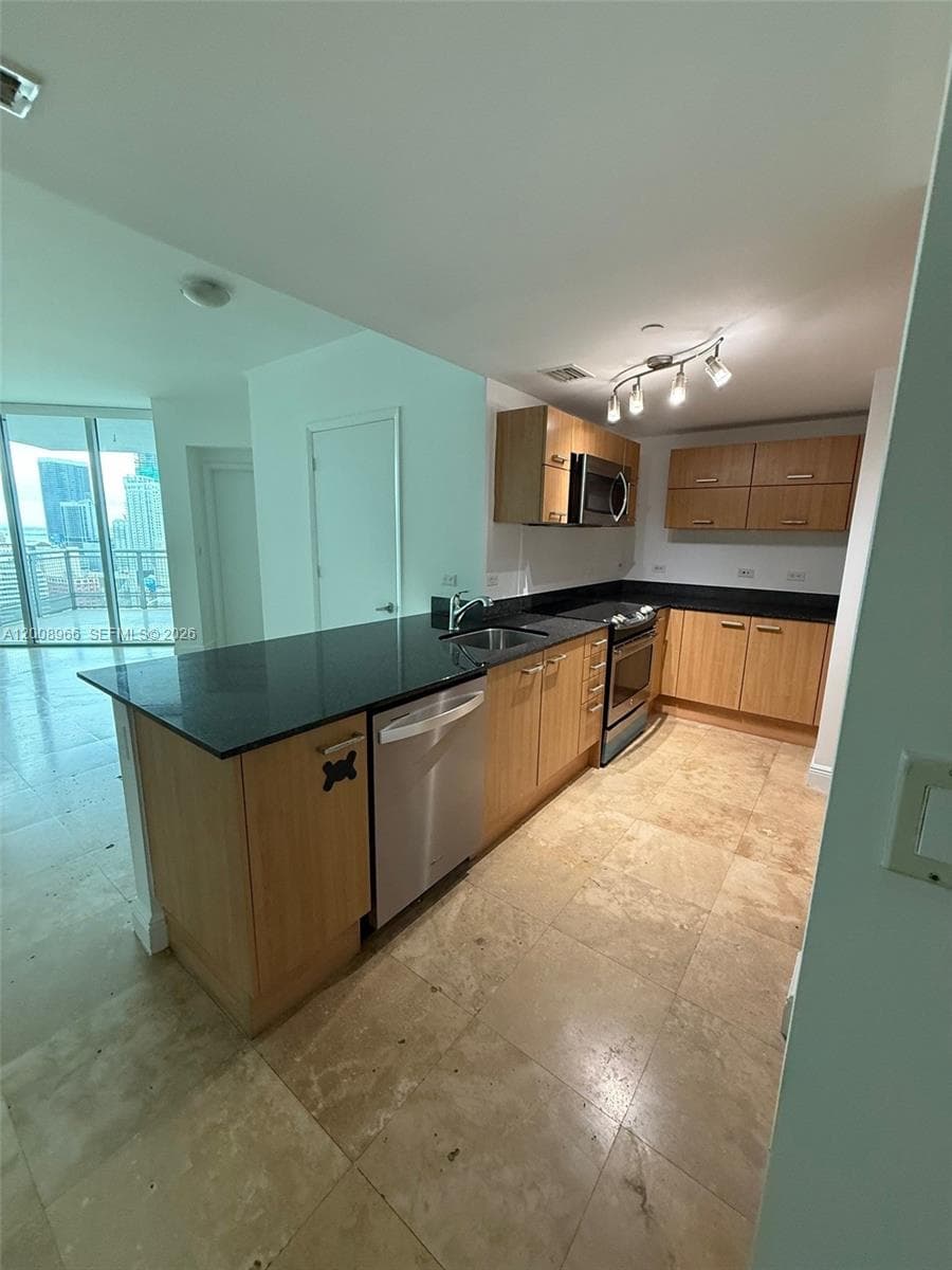 Condo at 350 S Miami Ave, Miami, FL