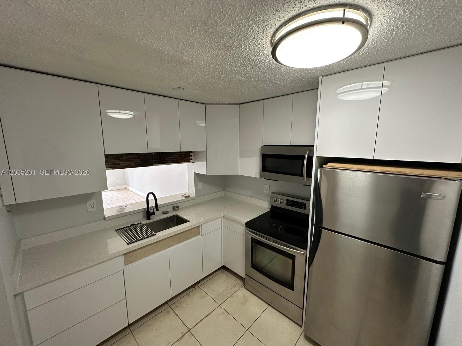 Condo at 484 NW 165th St Rd, Miami, FL