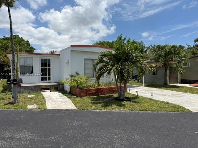 Mobile home at 5331 SW 35th ST, Davie, FL