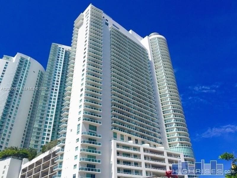 Condo at 1800 N Bayshore Dr, Miami, FL