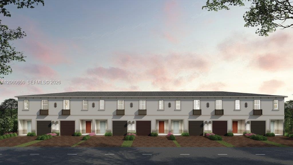 Townhouse at 890 SW 11 Way, Florida City, FL